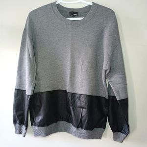 🎉3xHost Pic🎉Wilfred Free Sweatshirt Sweater